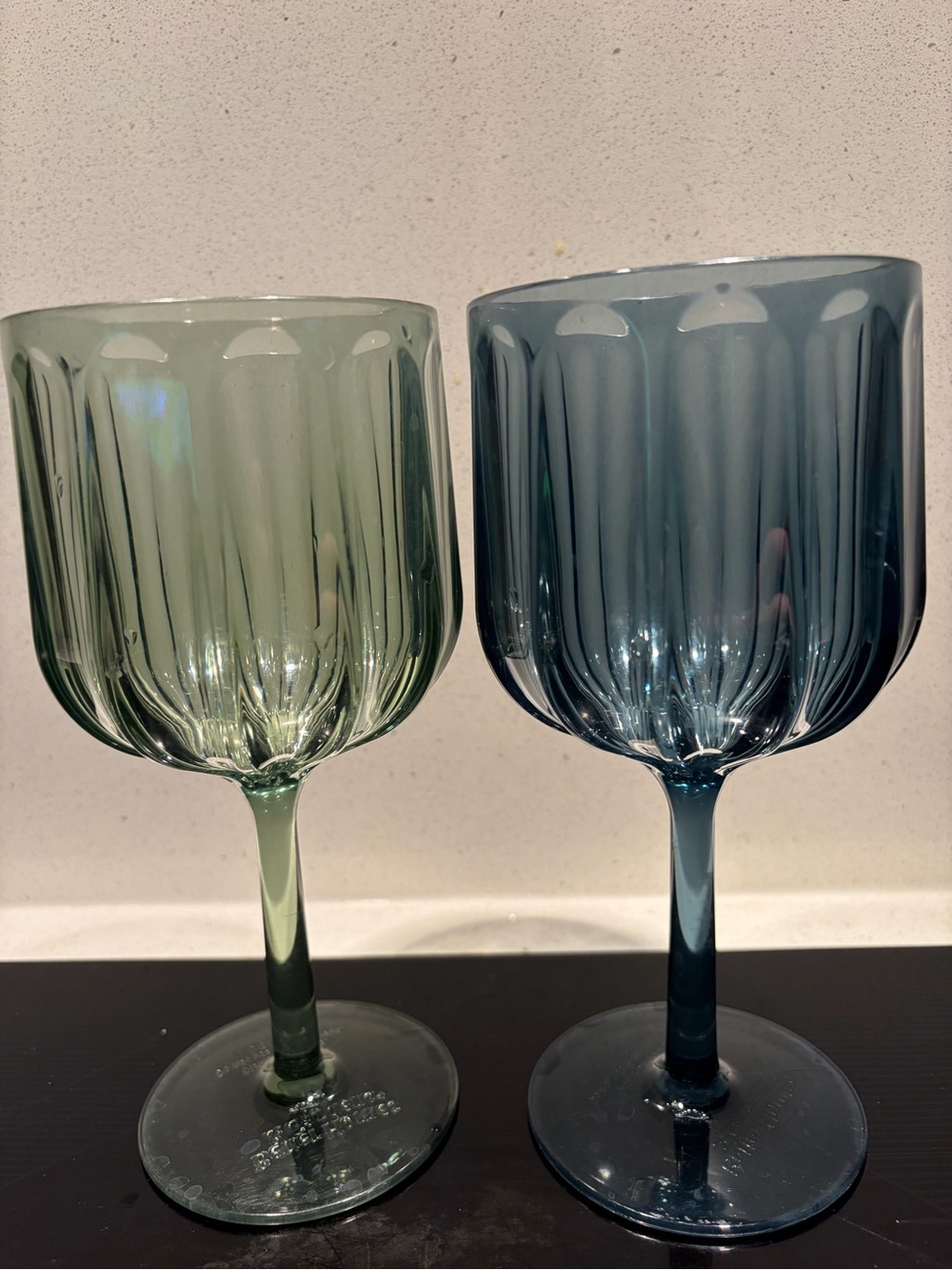 Set of 2 Ribbed Green and Blue Plastic Wine Goblets
